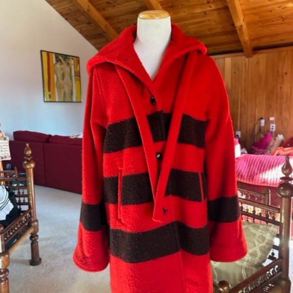 Woolrich Red and Black Women's Coat - Picture 4 of 13